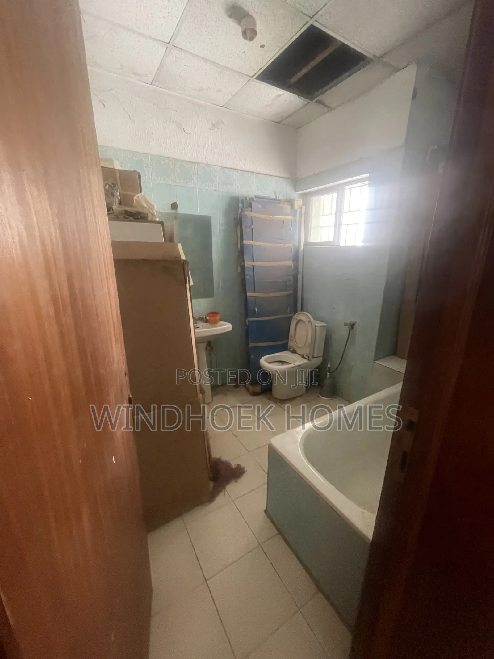 An Office Space Measuring 25sqms on the First Floor en-Suite