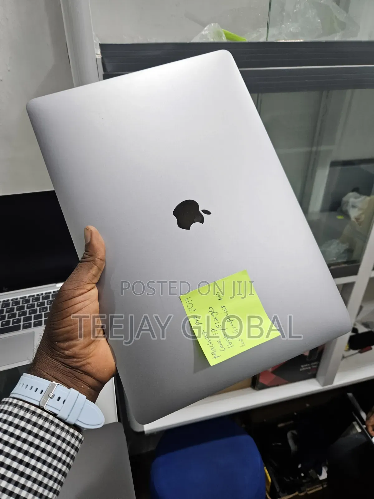 Laptop Apple MacBook Pro 2019 16GB Intel Core i7 SSD 512GB