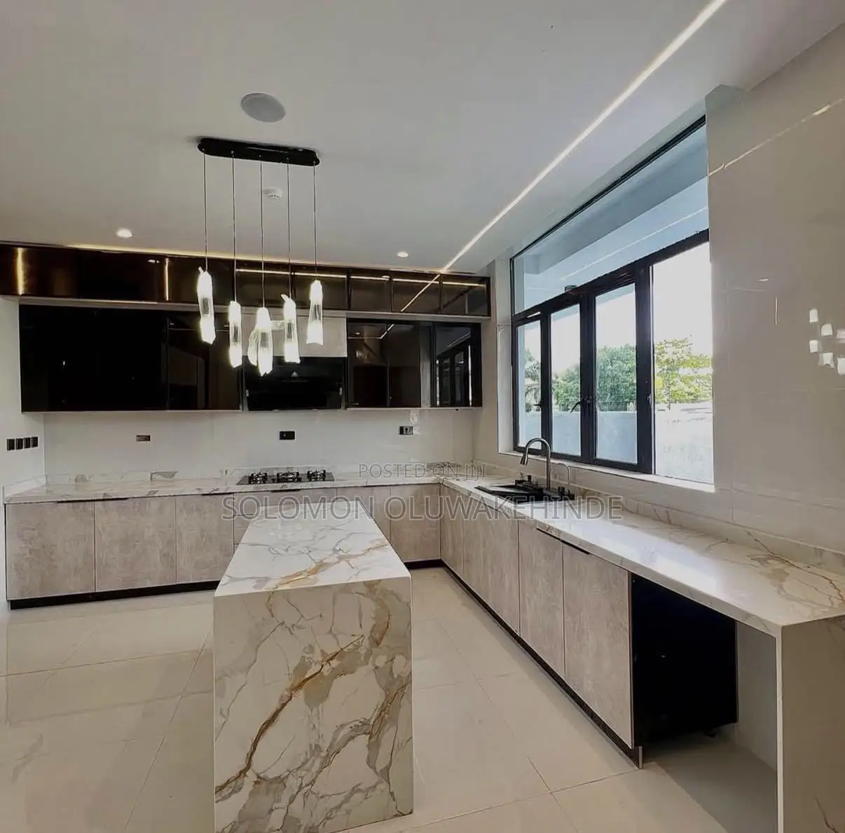 5bdrm Duplex in Vgc for sale