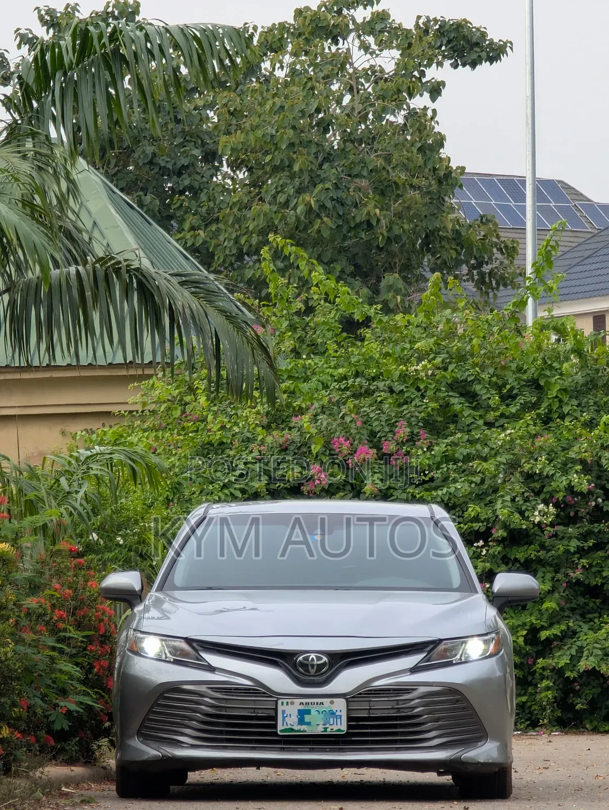 Toyota Camry LE (2.5L 4cyl 8A) 2019 Silver