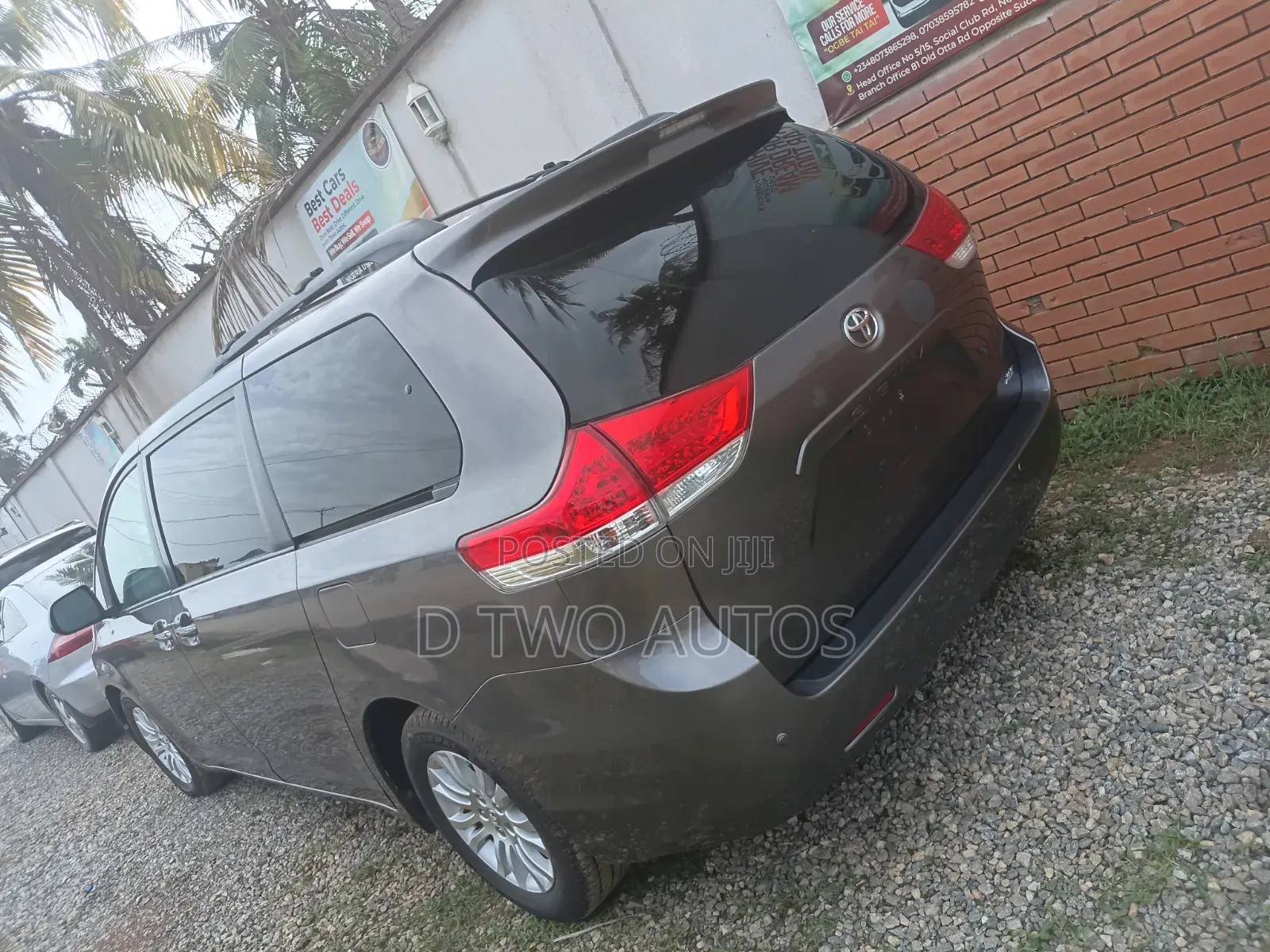 Toyota Sienna XLE 7 Passenger Mobility 2012 Gray