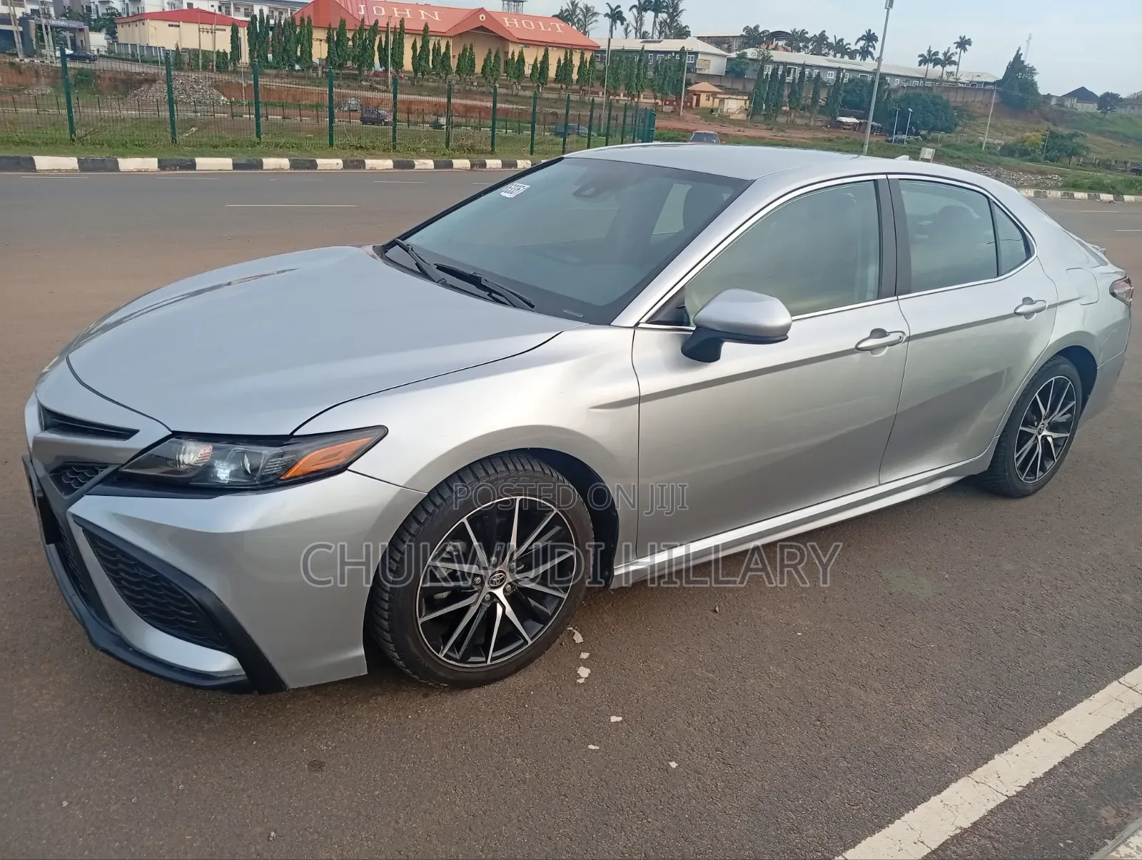 Toyota Camry 2021 Silver