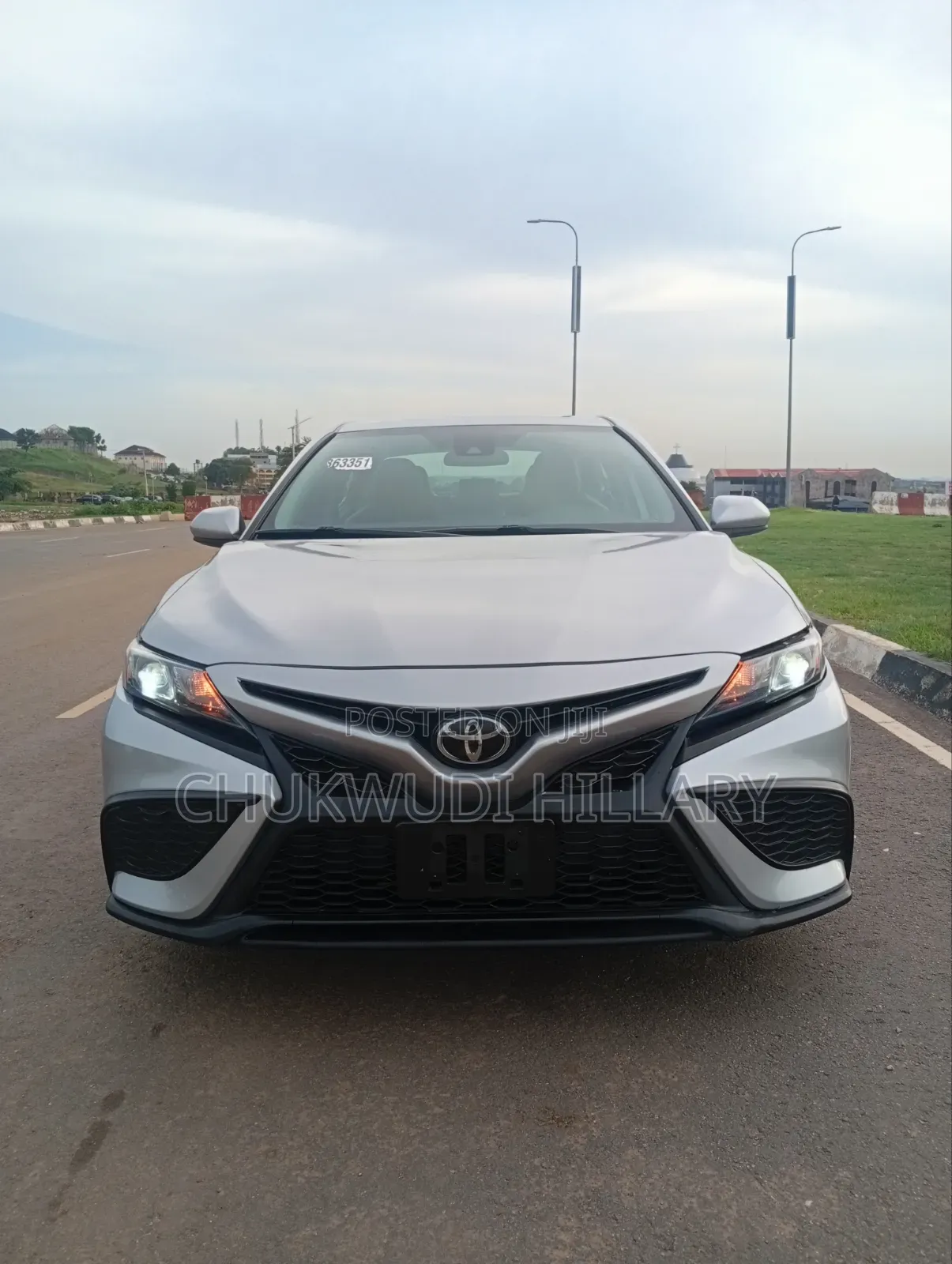 Toyota Camry 2021 Silver