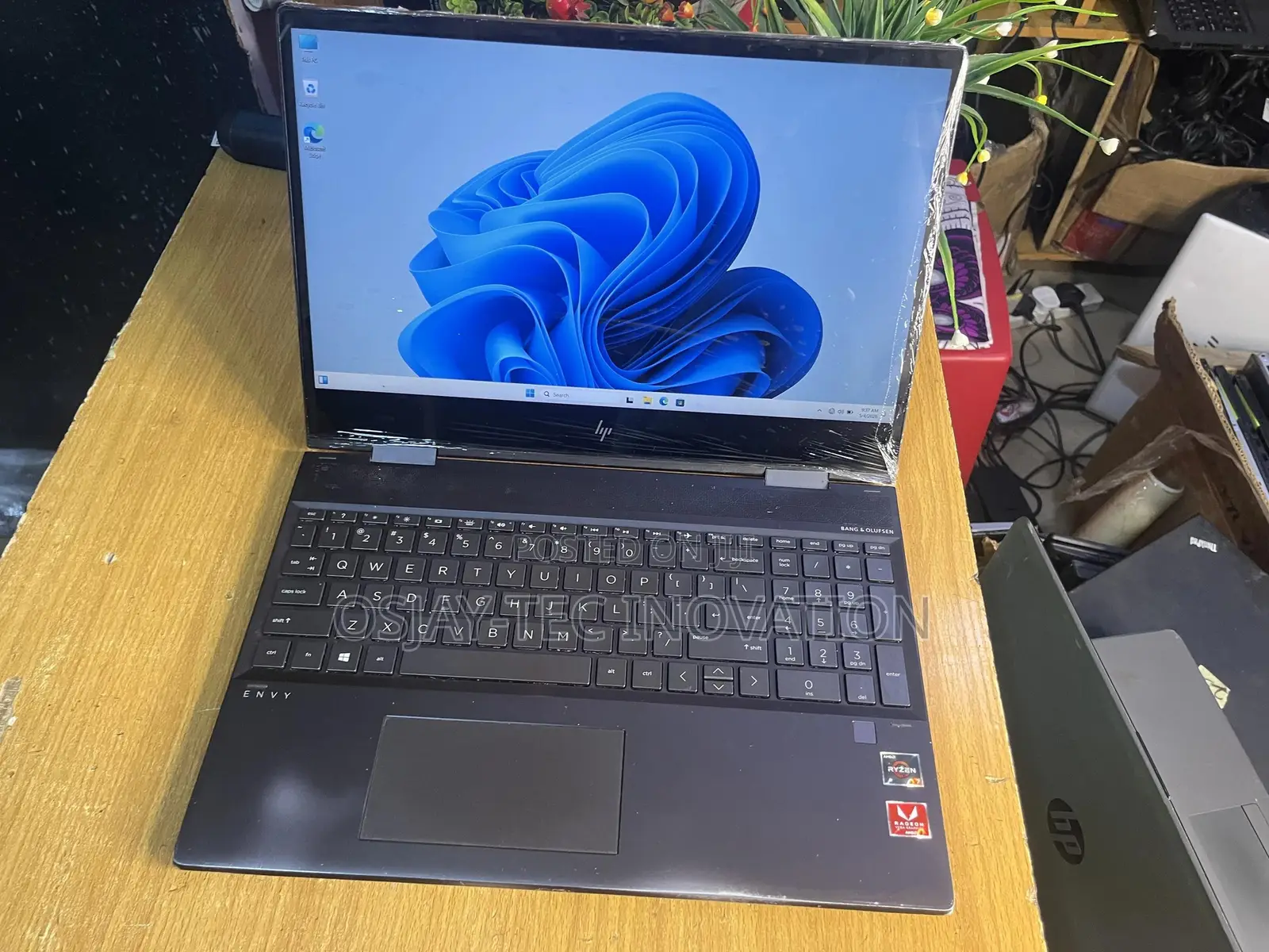 Laptop HP Envy 15 16GB AMD Ryzen 7 SSD 256GB