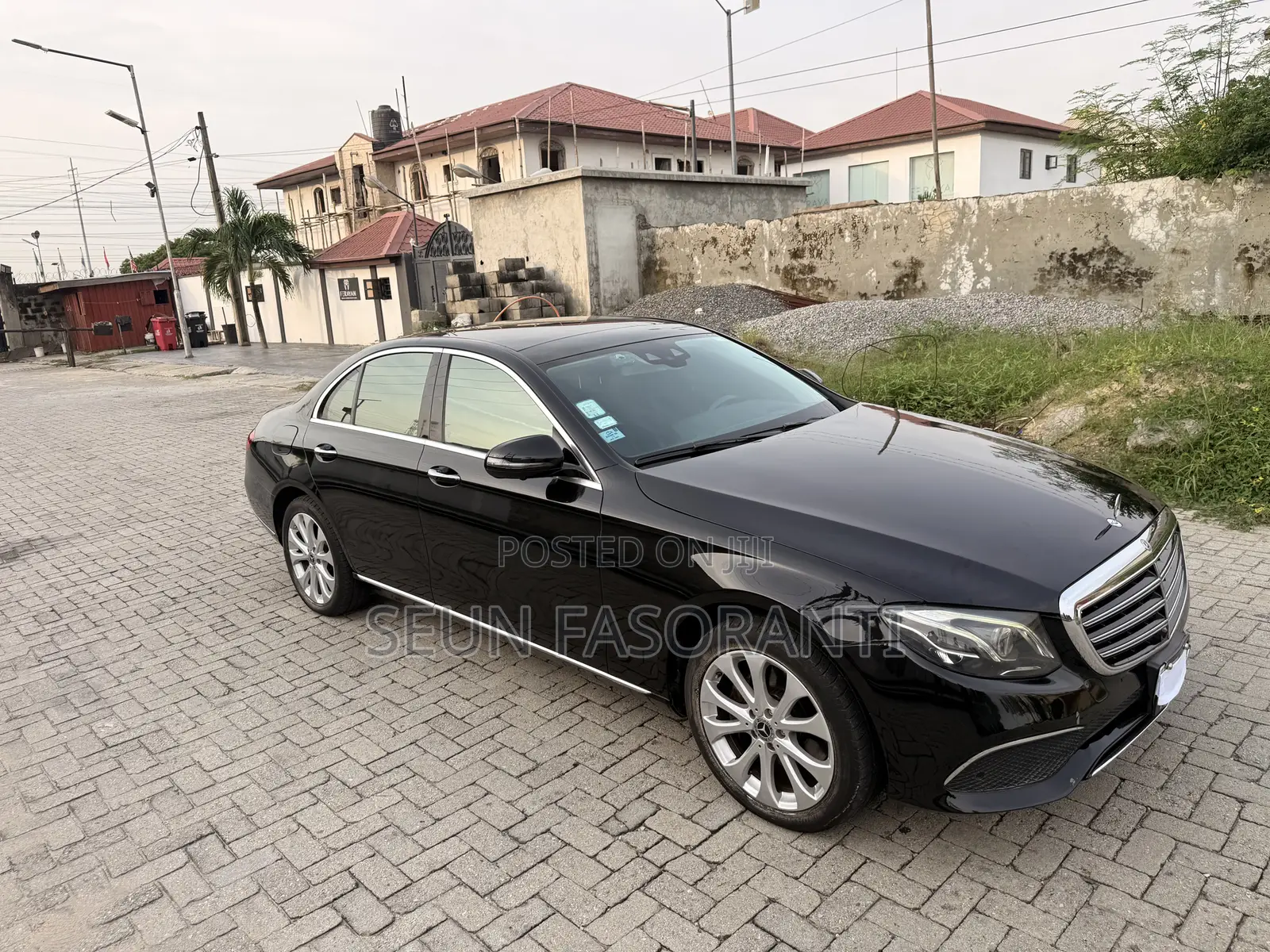 Mercedes-Benz E300 2019 Black