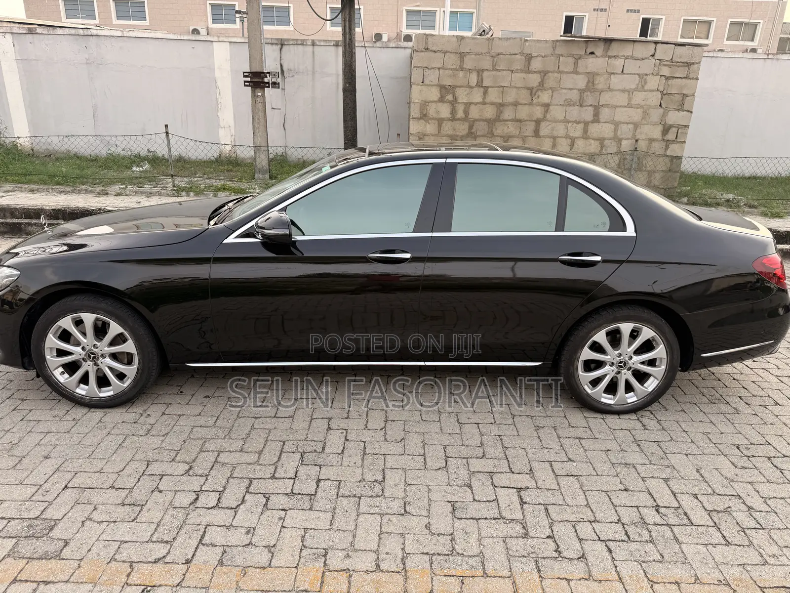 Mercedes-Benz E300 2019 Black