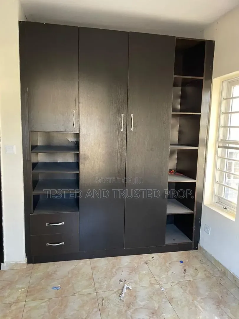 1bdrm Shared Apartment in Abraham Adesonya for rent