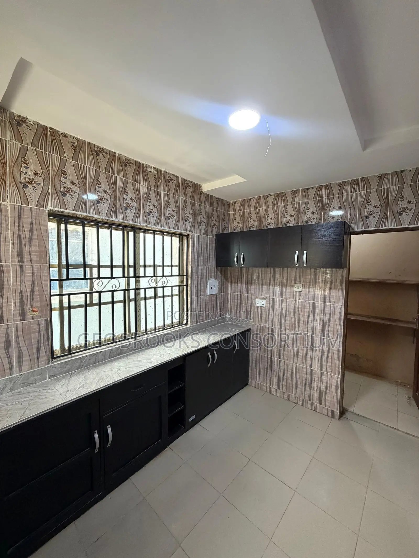 2bdrm Block of Flats in Akobo for rent