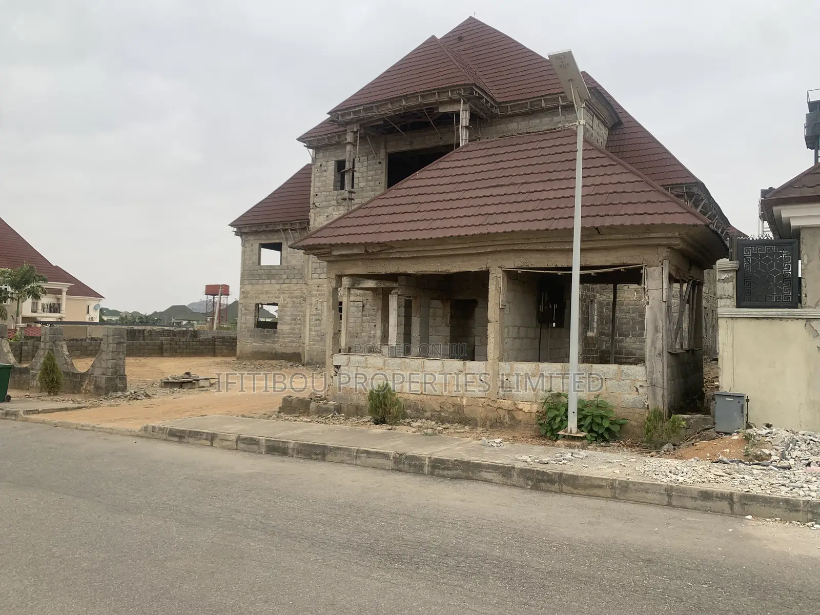 6bdrm Duplex in River Park Estate, Sabon Lugbe for sale
