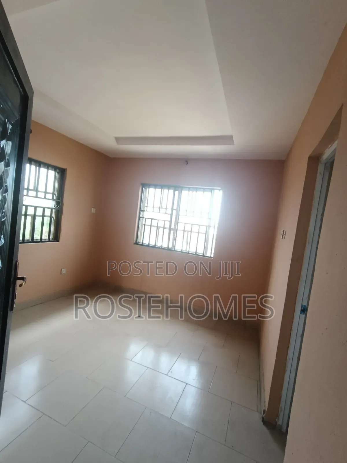 2bdrm Block of Flats in Adeba, Lakowe for rent