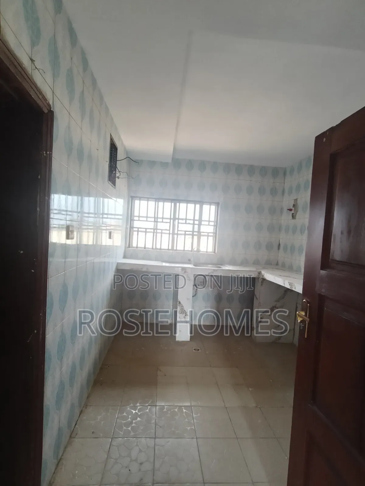 2bdrm Block of Flats in Adeba, Lakowe for rent