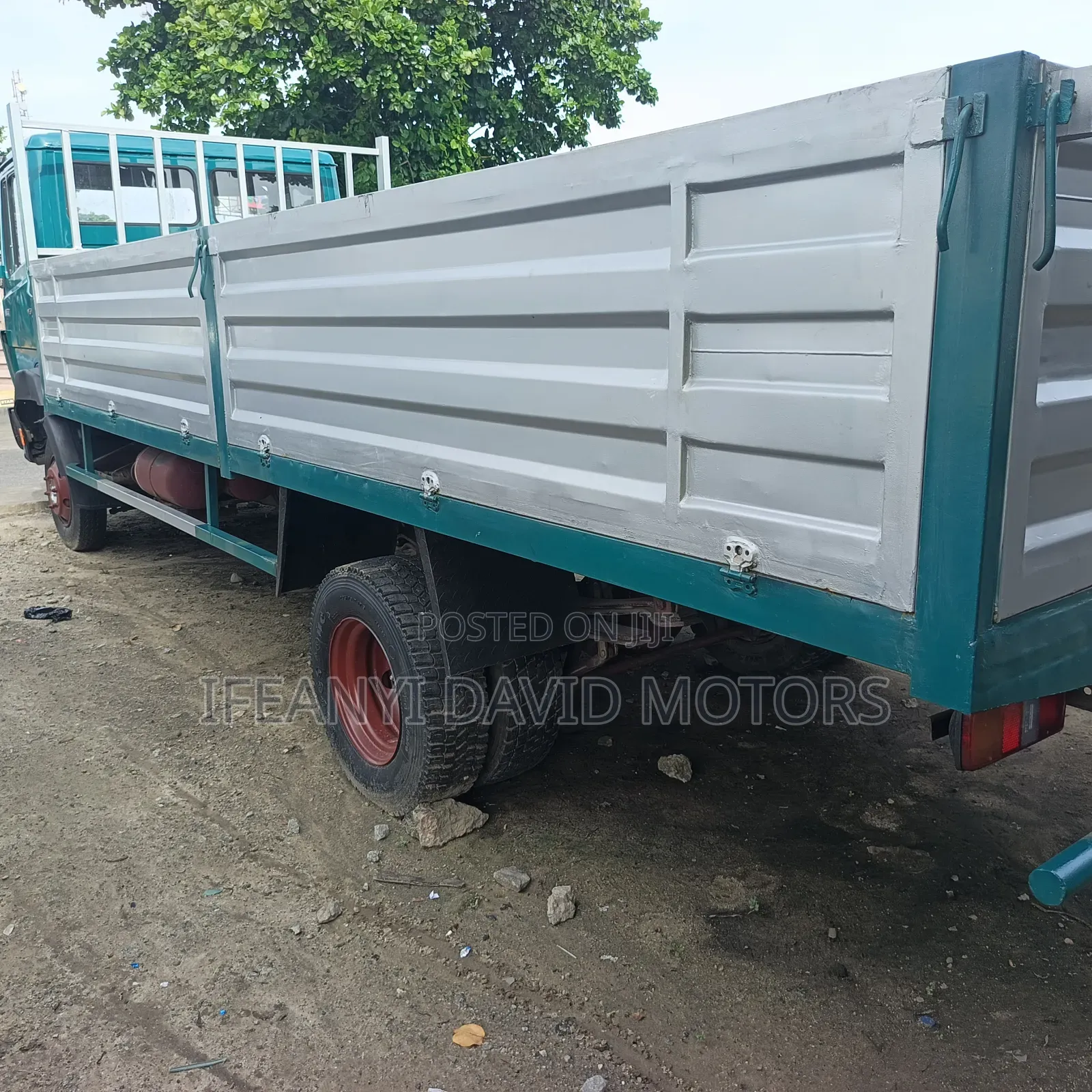 Mercedes Benz 814 Pickup Tokunbo With Custom Paper Nothing to Fix