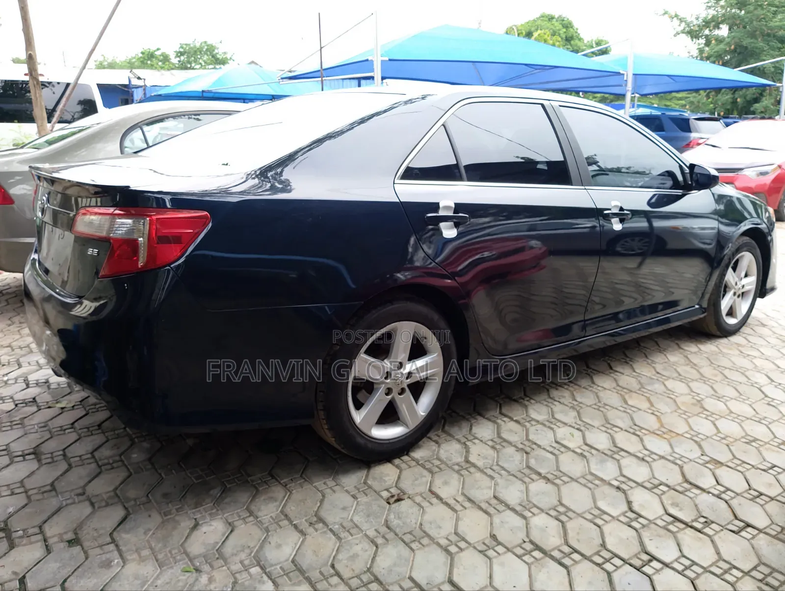 Toyota Camry SE 4dr Sedan (2.5L 4cyl 6A) 2013 Blue