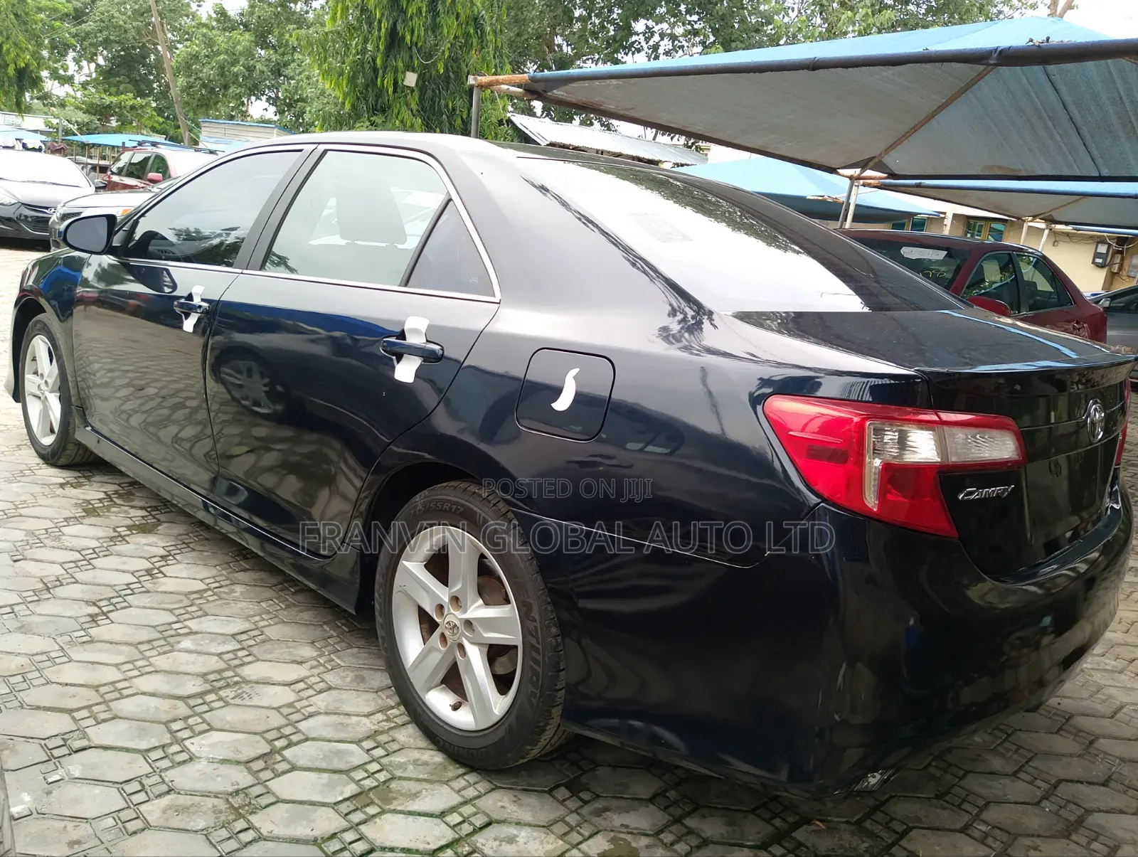 Toyota Camry SE 4dr Sedan (2.5L 4cyl 6A) 2013 Blue
