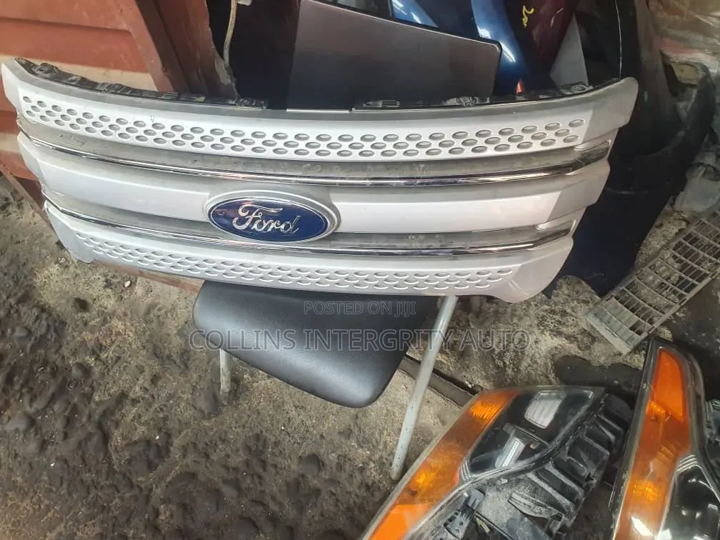Front Grill Ford Explorer 2014
