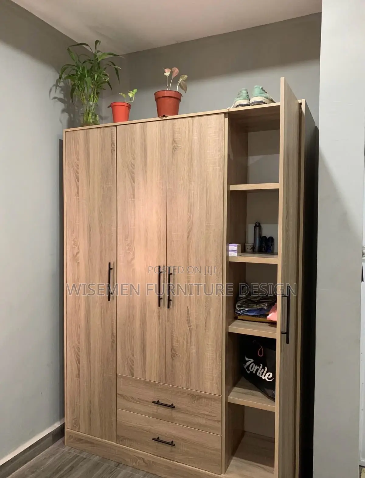 4 Doors Wardrobe and 2 Drawers