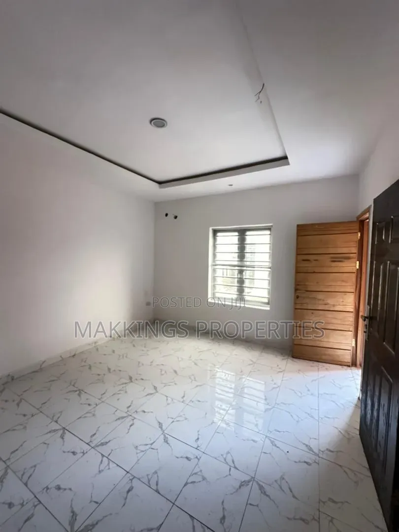 4bdrm Duplex in Ikota for rent