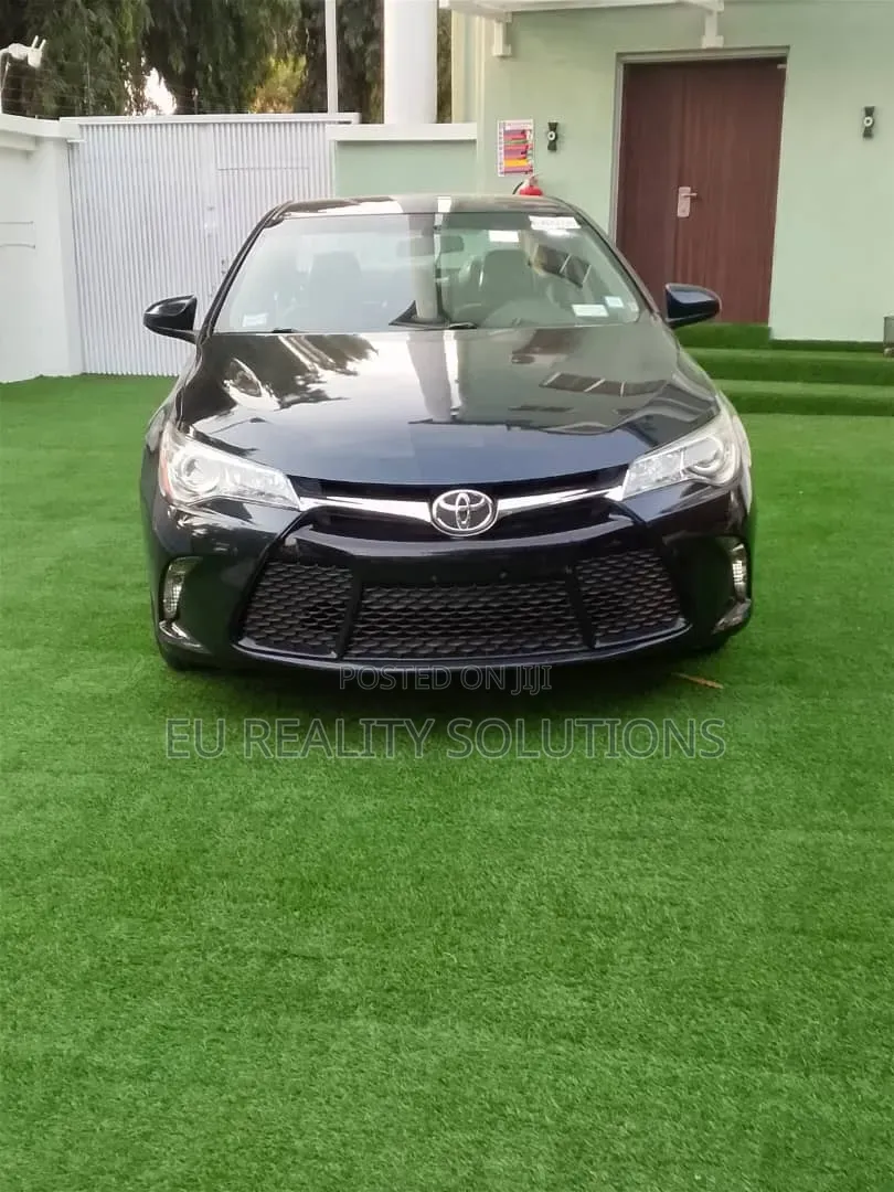 Toyota Camry 2016 Black