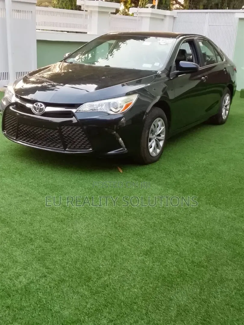 Toyota Camry 2016 Black