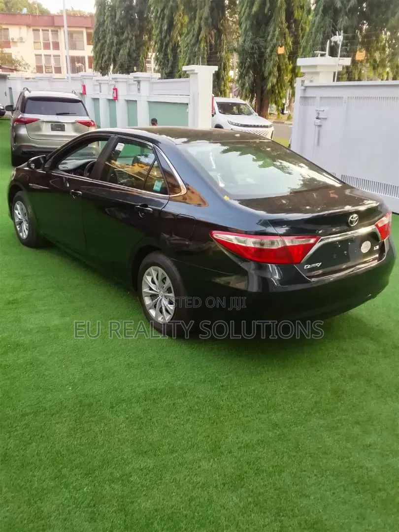 Toyota Camry 2016 Black