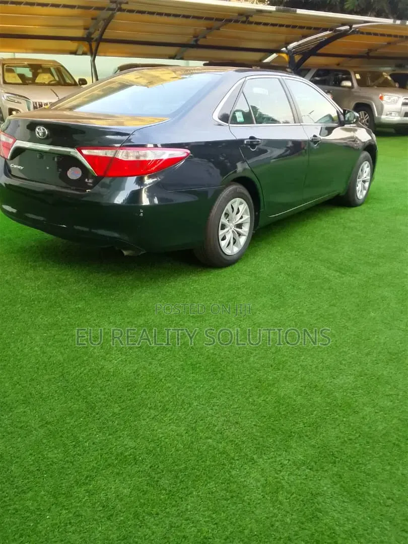 Toyota Camry 2016 Black