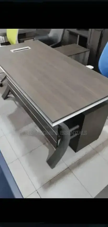 Luxury Executive Office Desk With Side Extension Cable Management