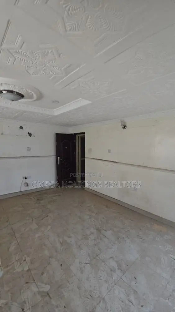 5bdrm Bungalow in Kunfejiyin, Agodi for sale