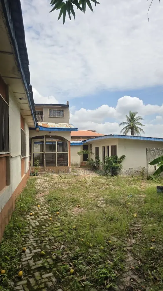 5bdrm Bungalow in Kunfejiyin, Agodi for sale