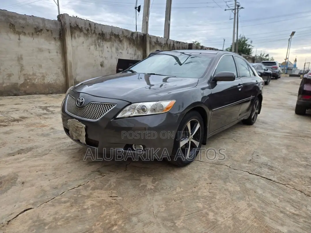 Toyota Camry 2.4 XLE 2008 Gray