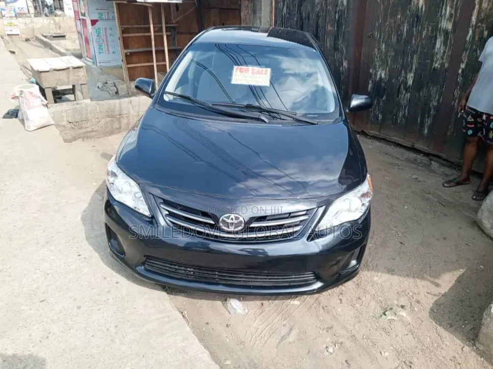 Toyota Corolla 2013 Black
