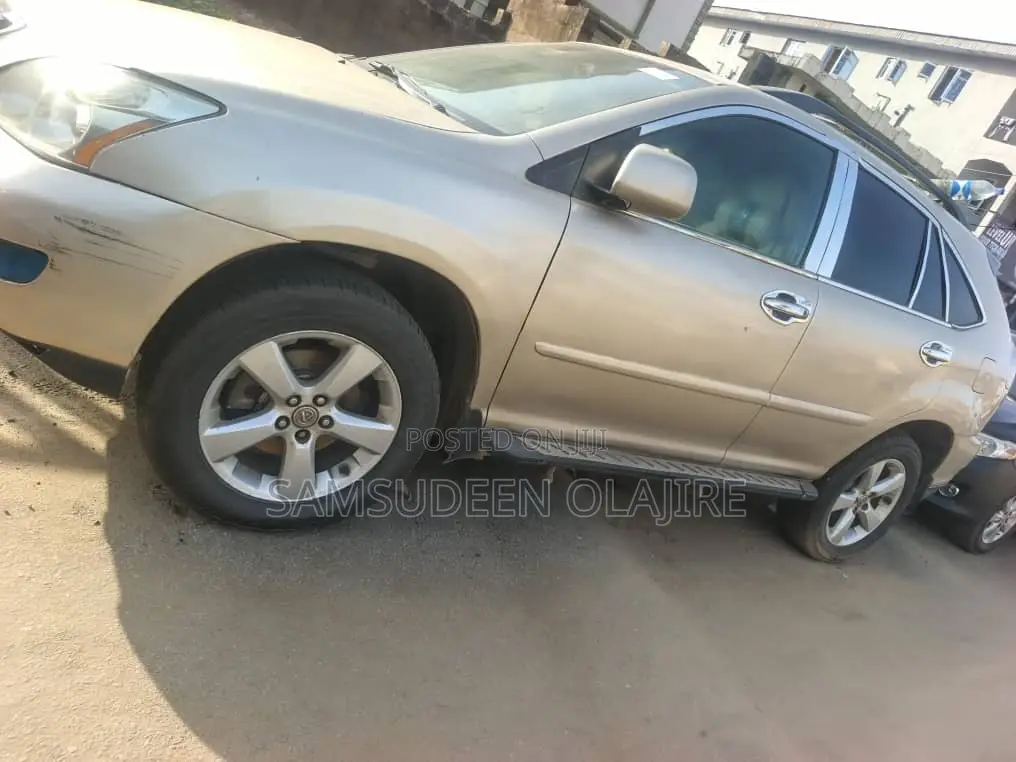Lexus RX 330 2005 Gold