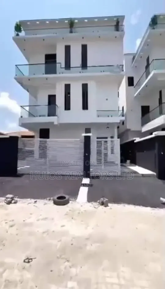 5bdrm Duplex in Sangotedo for sale