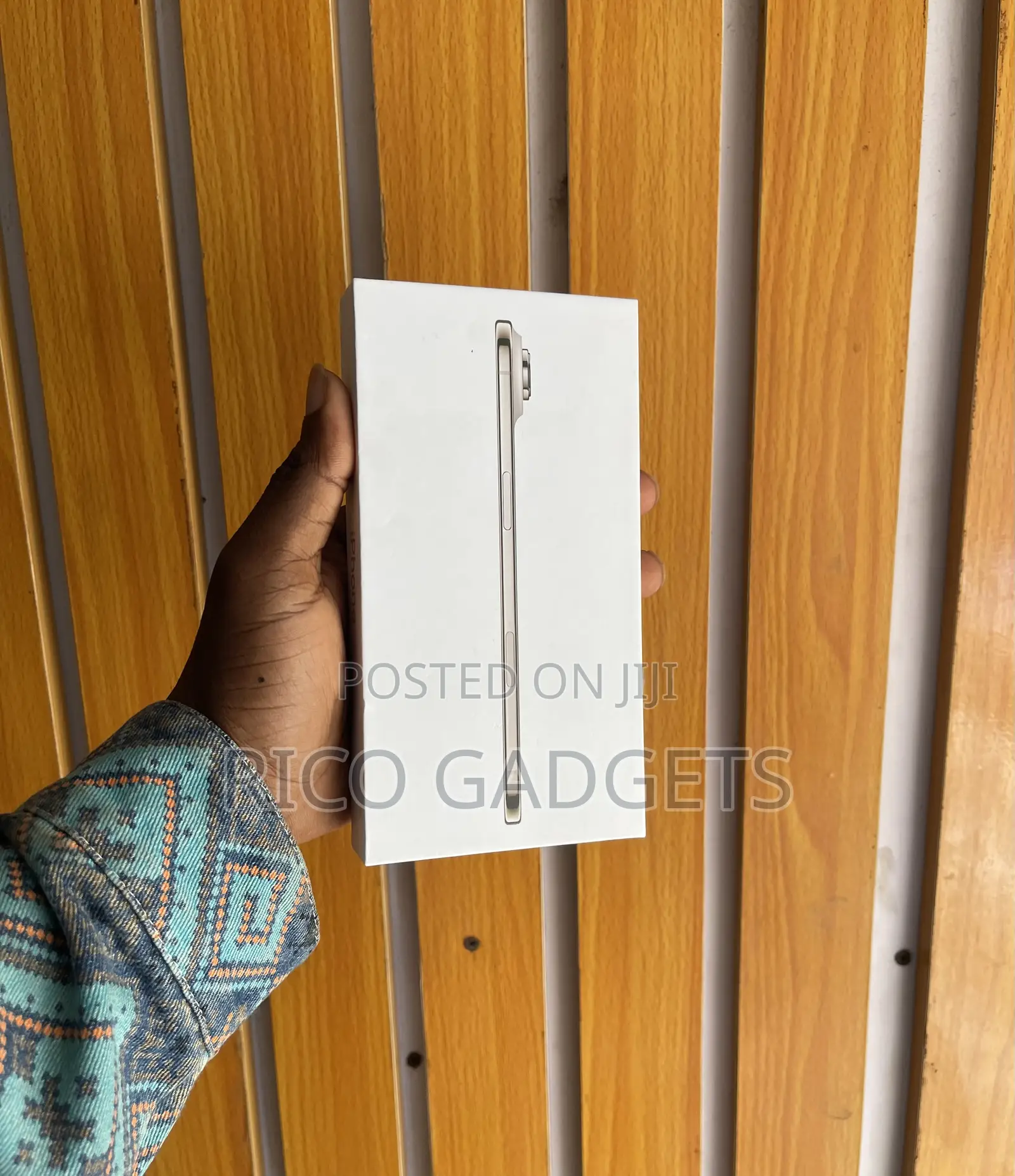 New Apple iPhone Air 256 GB Gold