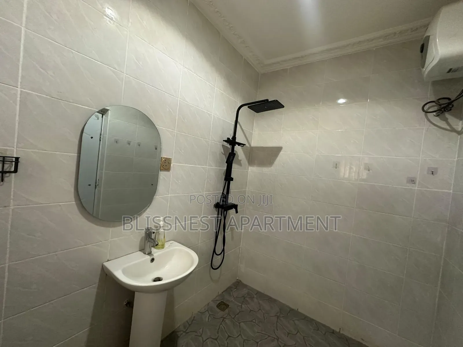1 Bedroom Apartment in Palm Height Estate - Airport Road