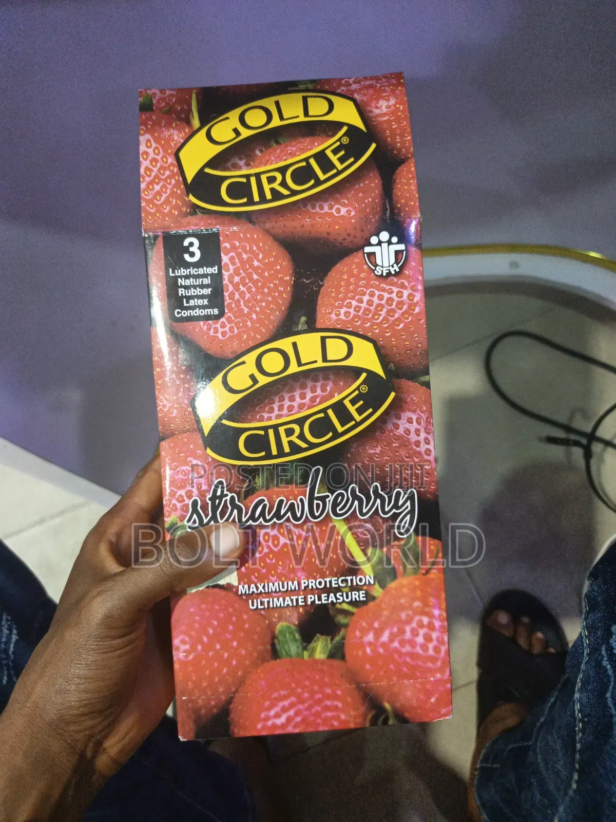 Gold Circle Strawberry Condom(Dotted Strawberry Gold Circle)