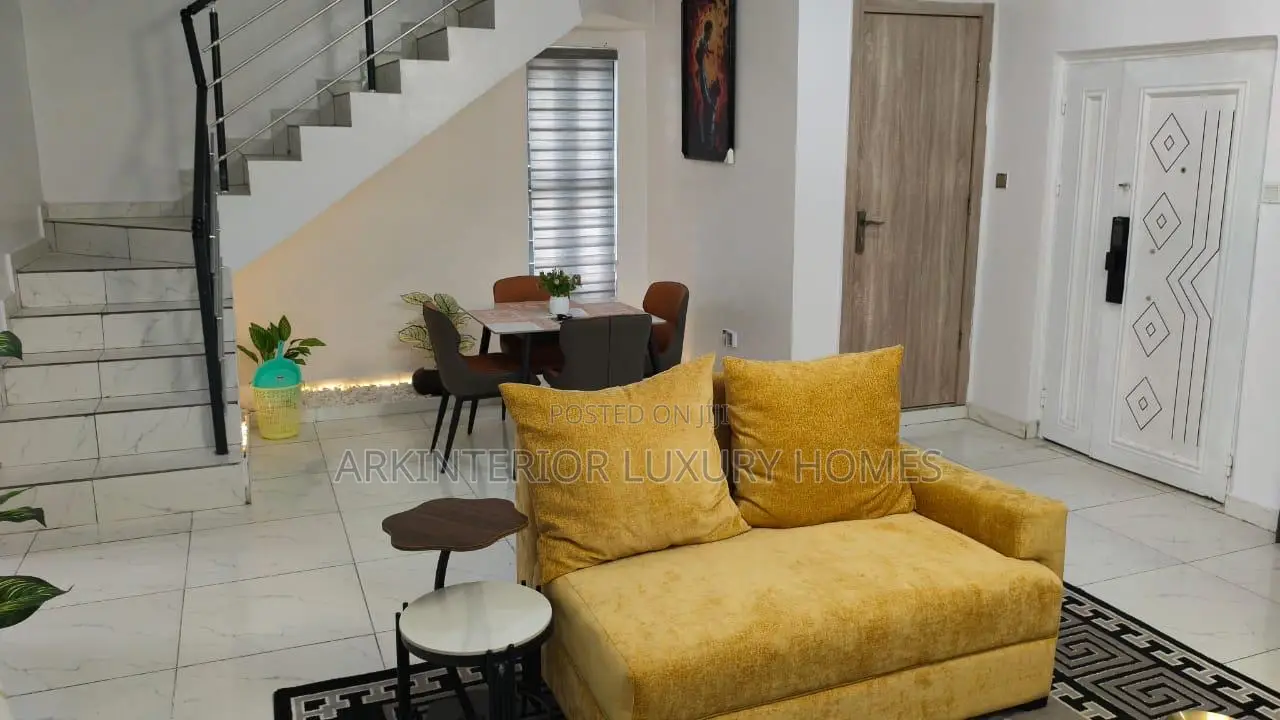 Luxurious Masters in a Shared Apartment