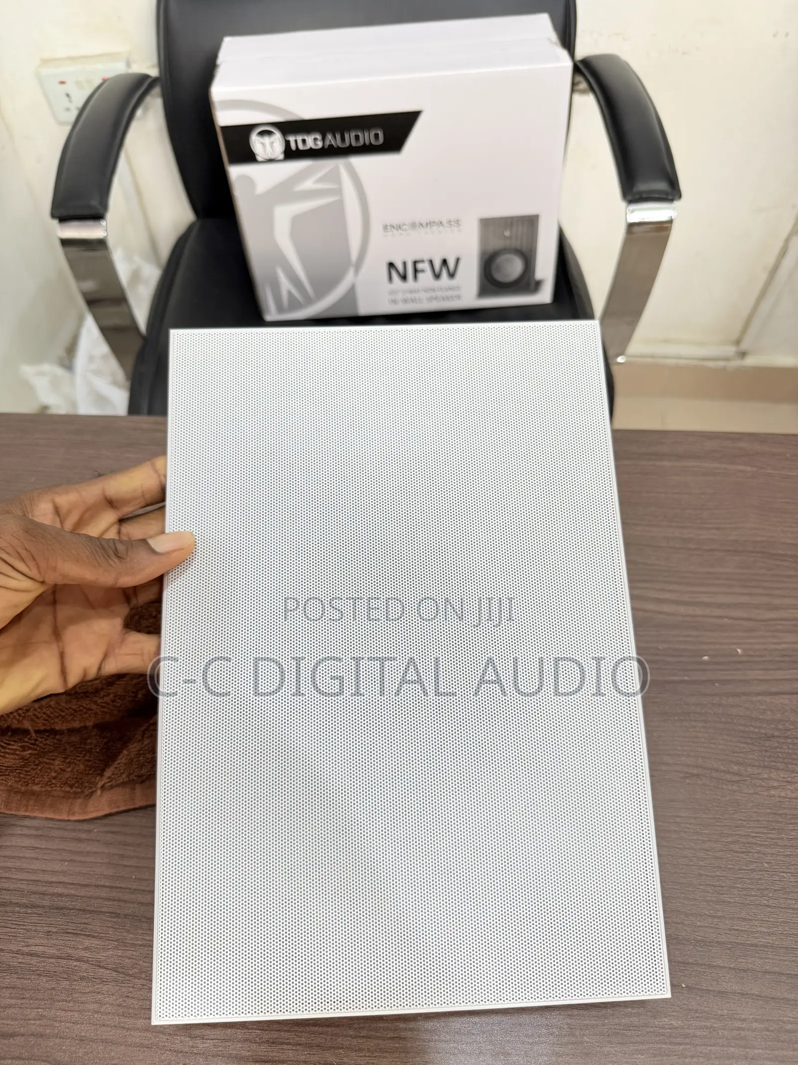 2-Way Woofer / Soft Dome Tweeter Inwall Speaker