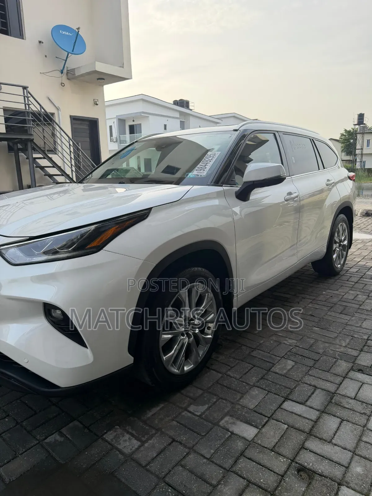 Toyota Highlander Limited 2022 White