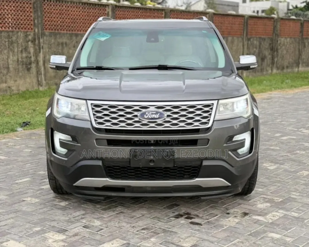 Ford Explorer Platinum 4dr SUV AWD (3.5L 6cyl Turbo 6A) 2016 Gray