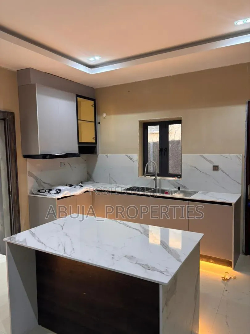 5bdrm Duplex in Guzape District for rent