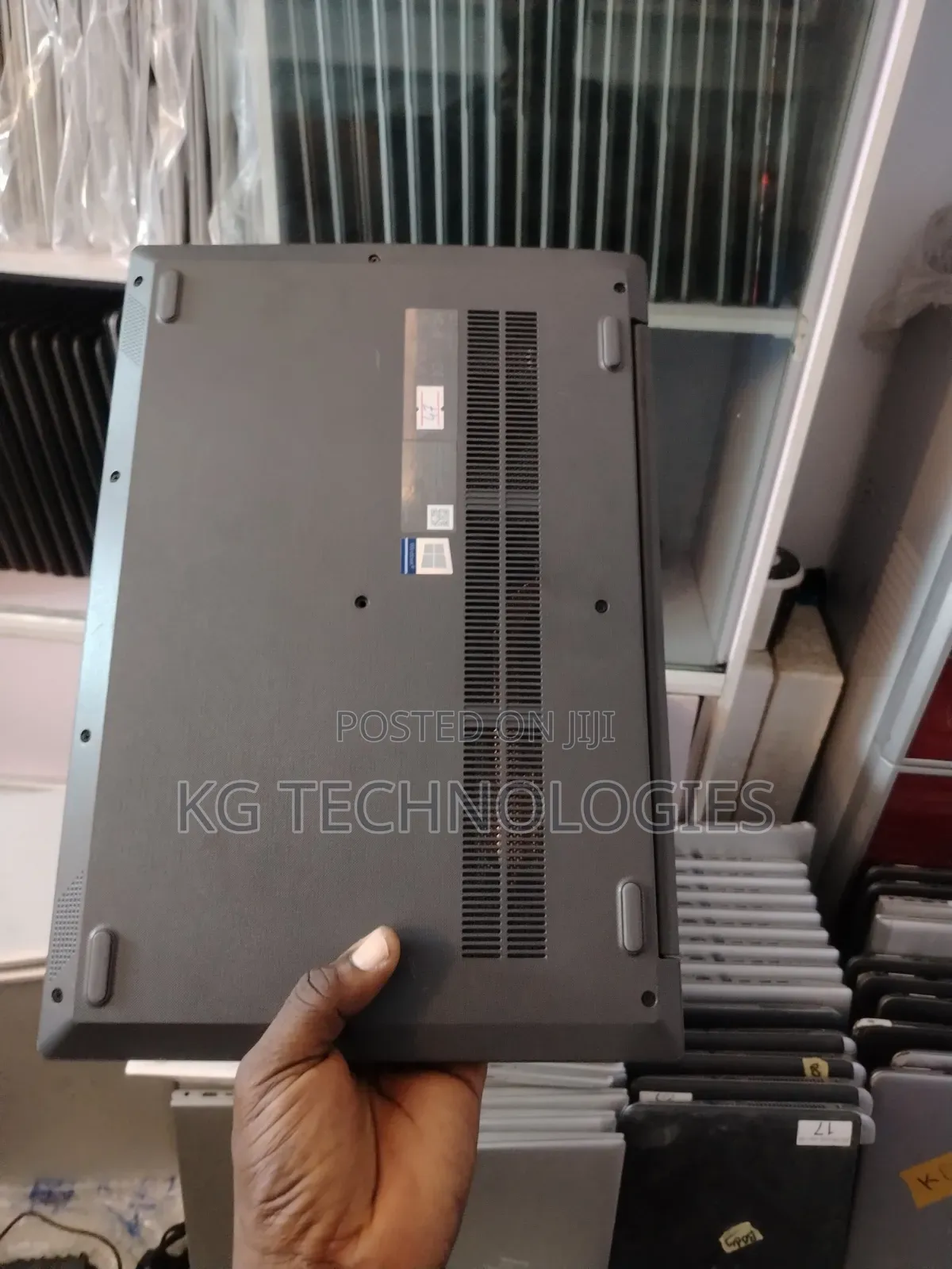Laptop Lenovo V15 8GB Intel Core i3 SSD 128GB
