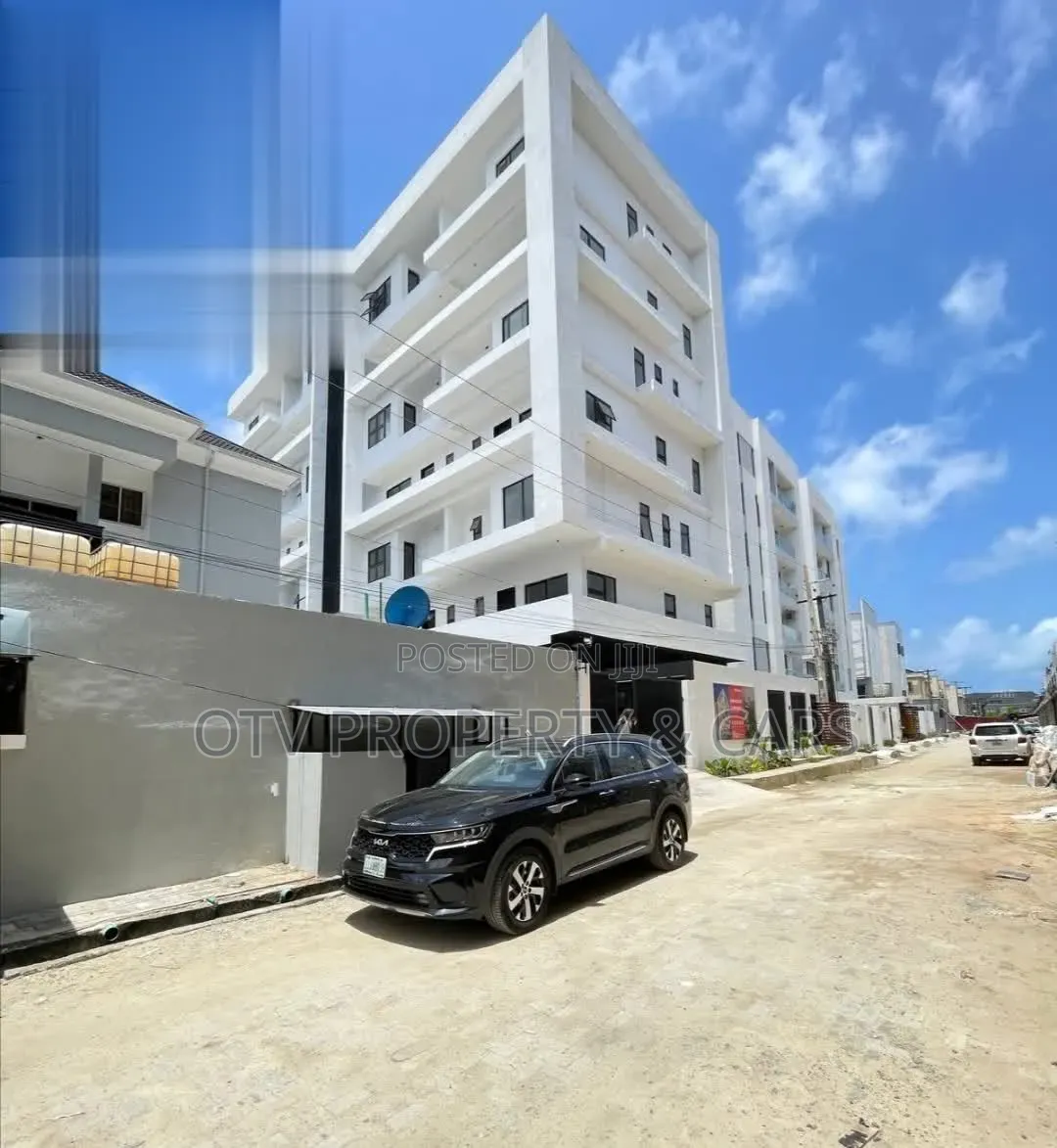 3bdrm Maisonette in Lekki Phase 1 for sale