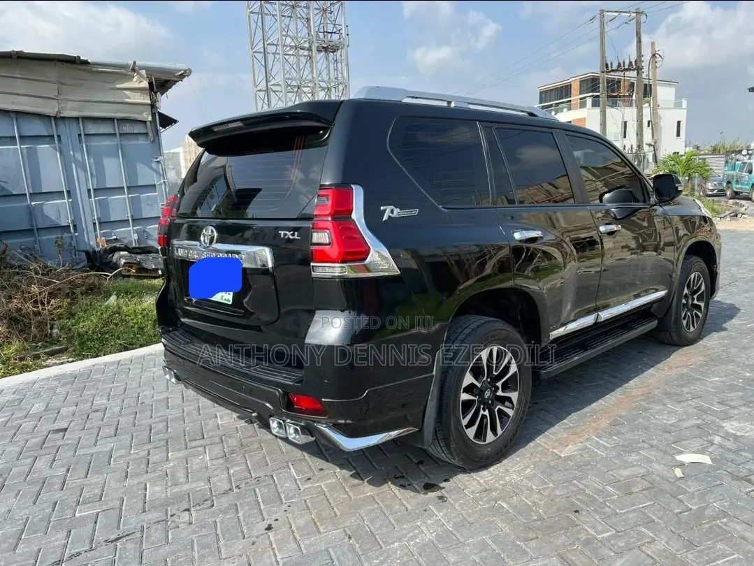 Toyota Land Cruiser Prado 2.7 2018 Black