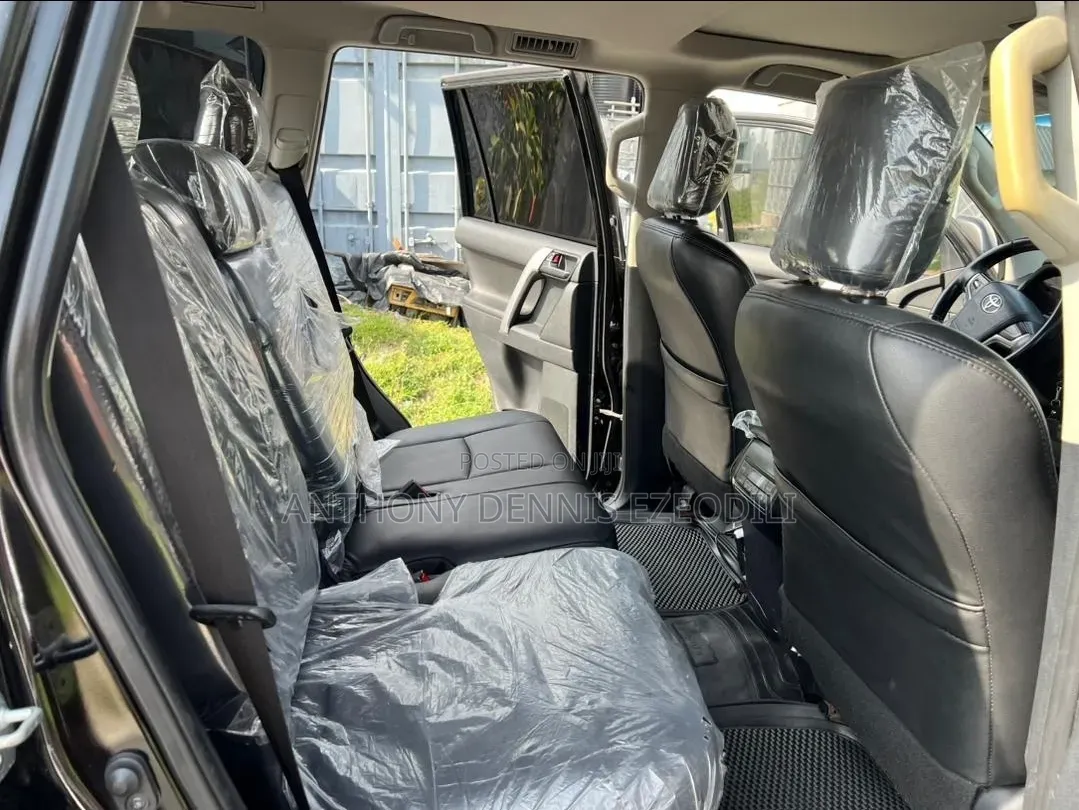 Toyota Land Cruiser Prado 2.7 2018 Black