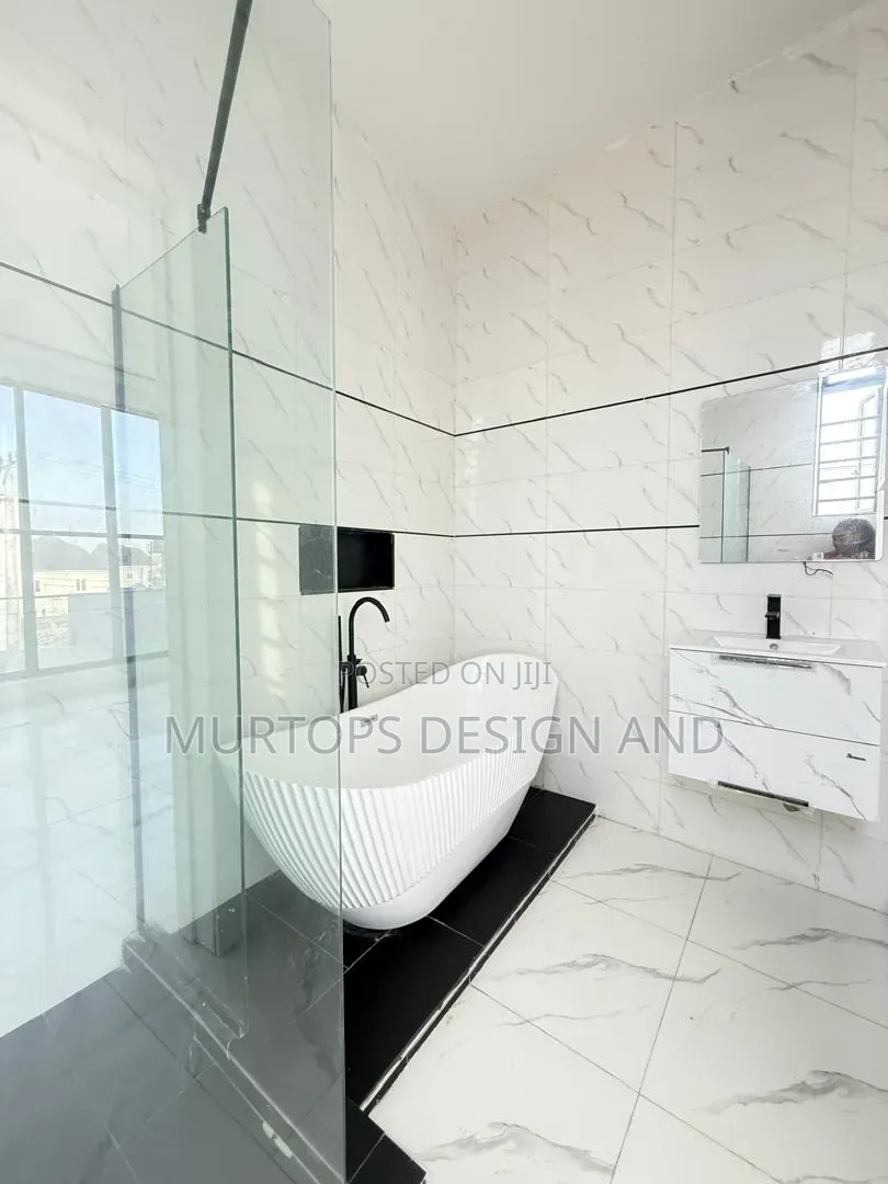 2bdrm Apartment in Igbo-efon for rent
