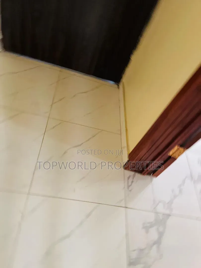 5bdrm Duplex in Elliot Iju Ishaga for sale