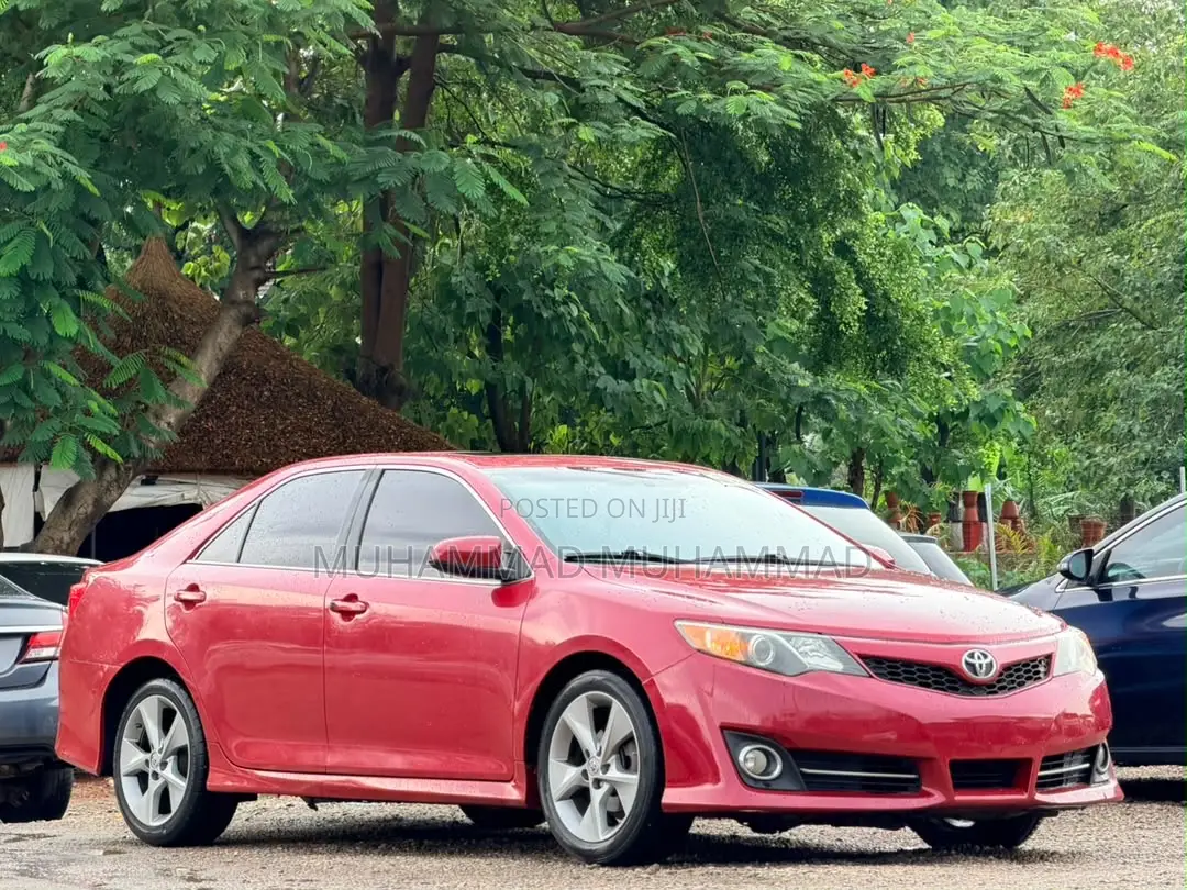 Toyota Camry 2014 Red