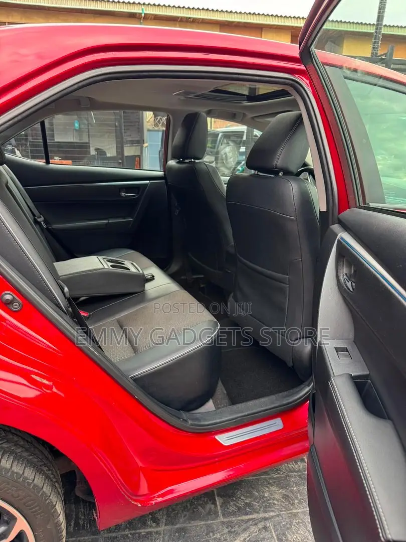 Toyota Corolla 2015 Red