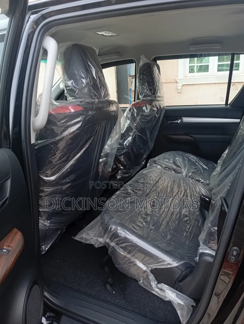 New Toyota Hilux 2025 Black