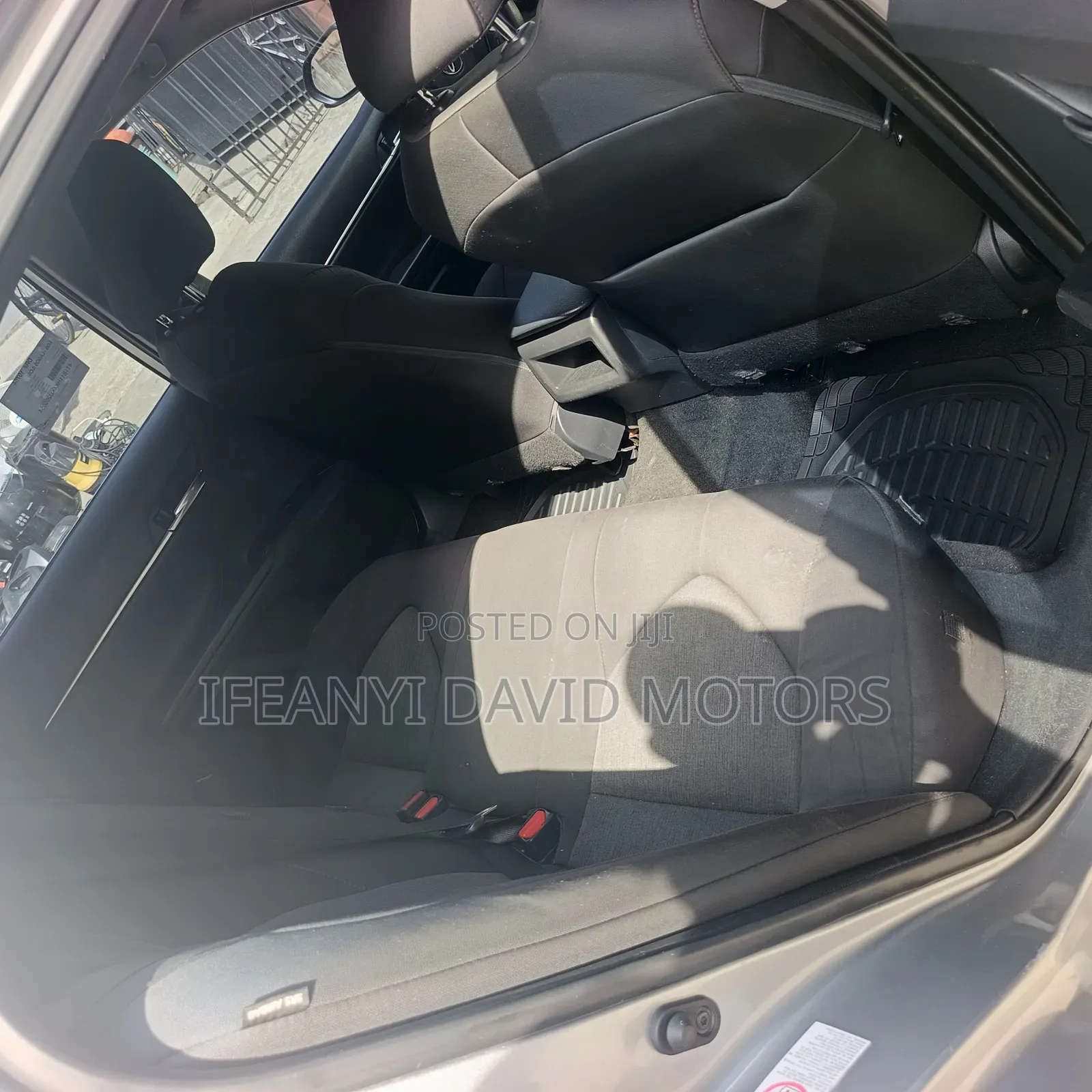 Toyota Camry LE (2.5L 4cyl 8A) 2019 Silver
